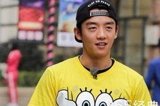 吃瓜女孩逆袭记：从默默无闻到娱乐圈焦点的时间轨迹🎬