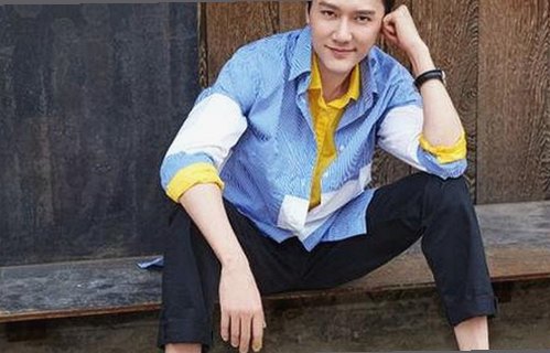 甜蜜与争吵并存：娱乐吃瓜酱情侣视频引发热议